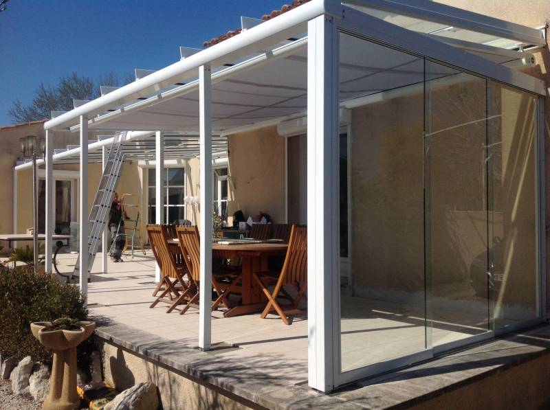 Fermeture de terrasse vitrée avec seuil plat près de Vedène (Morières les Avignon) 84